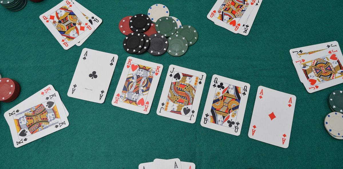 Rumi Slots کیسینو میں پوکر گیمز